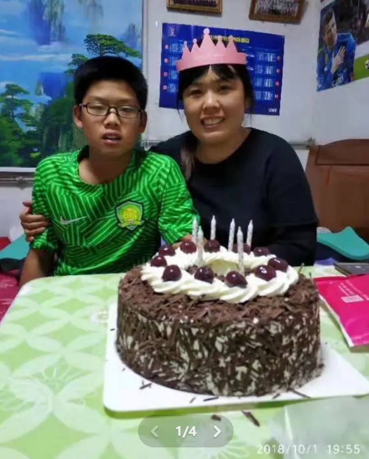 郭嘉璇母亲晒照悼念儿子:璇儿生日快乐,希望天堂幸福
