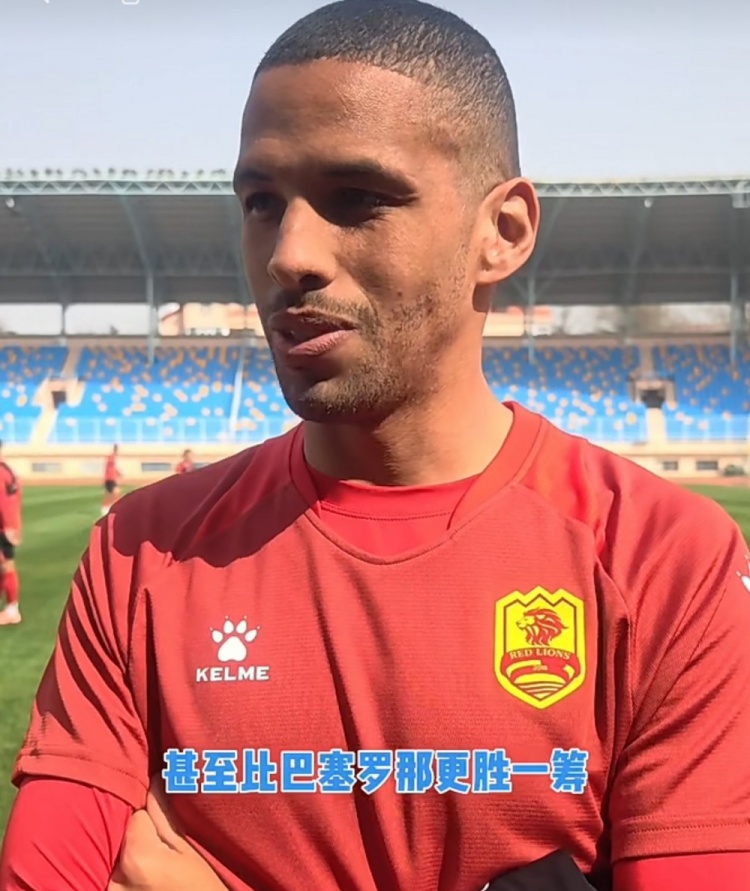 小里瓦尔多:青岛比巴塞罗那更美 父亲也喜欢中国的足球