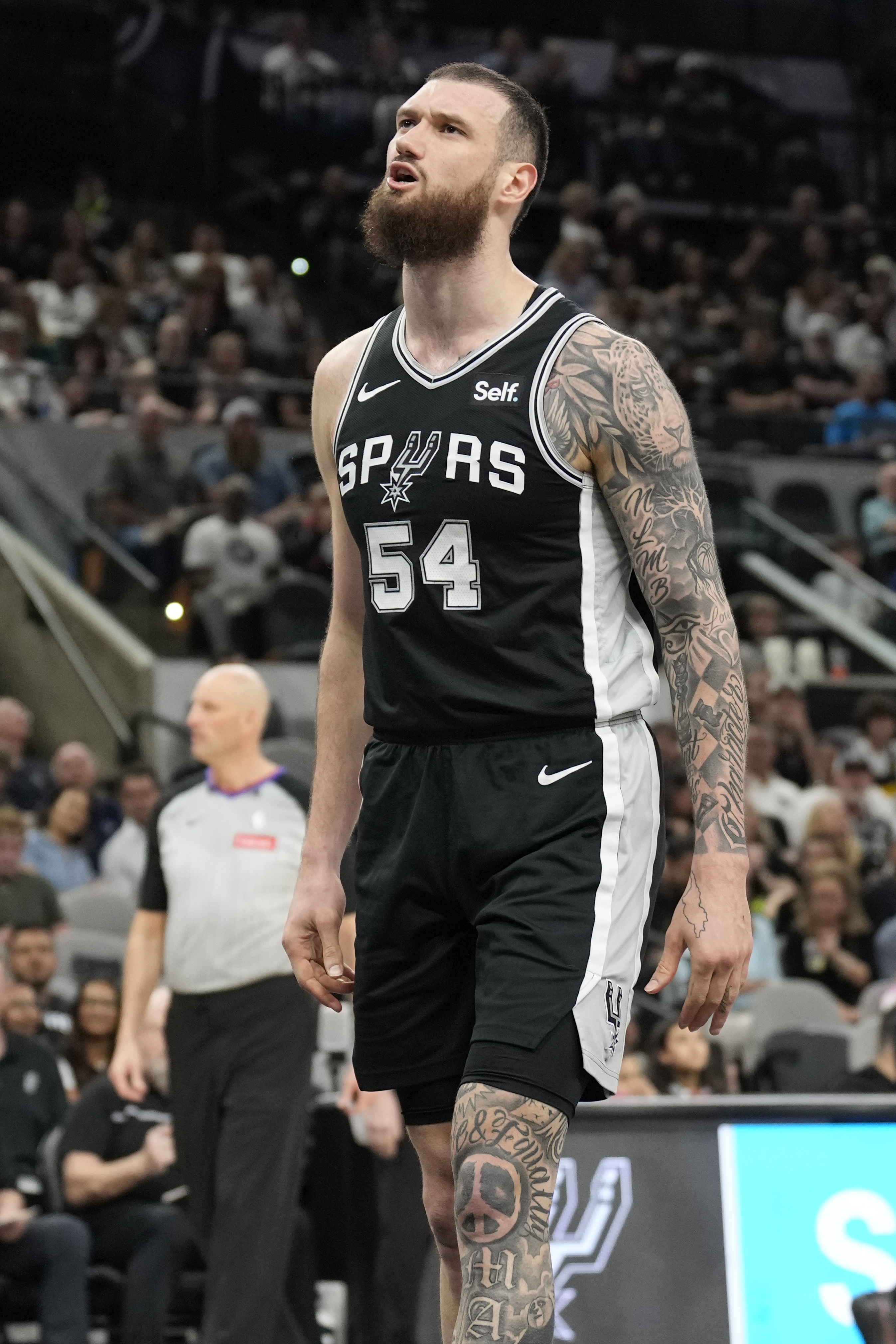 马穆谈被球迷喊MVP:有片刻我灵魂出窍 这真的发生了吗?